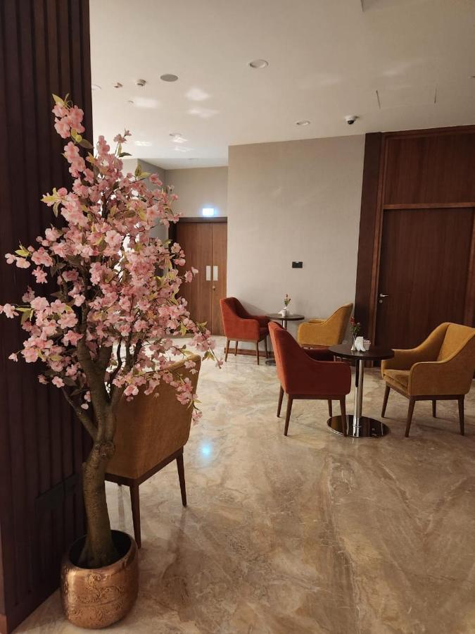 Kyriad Hotel Salalah Esterno foto