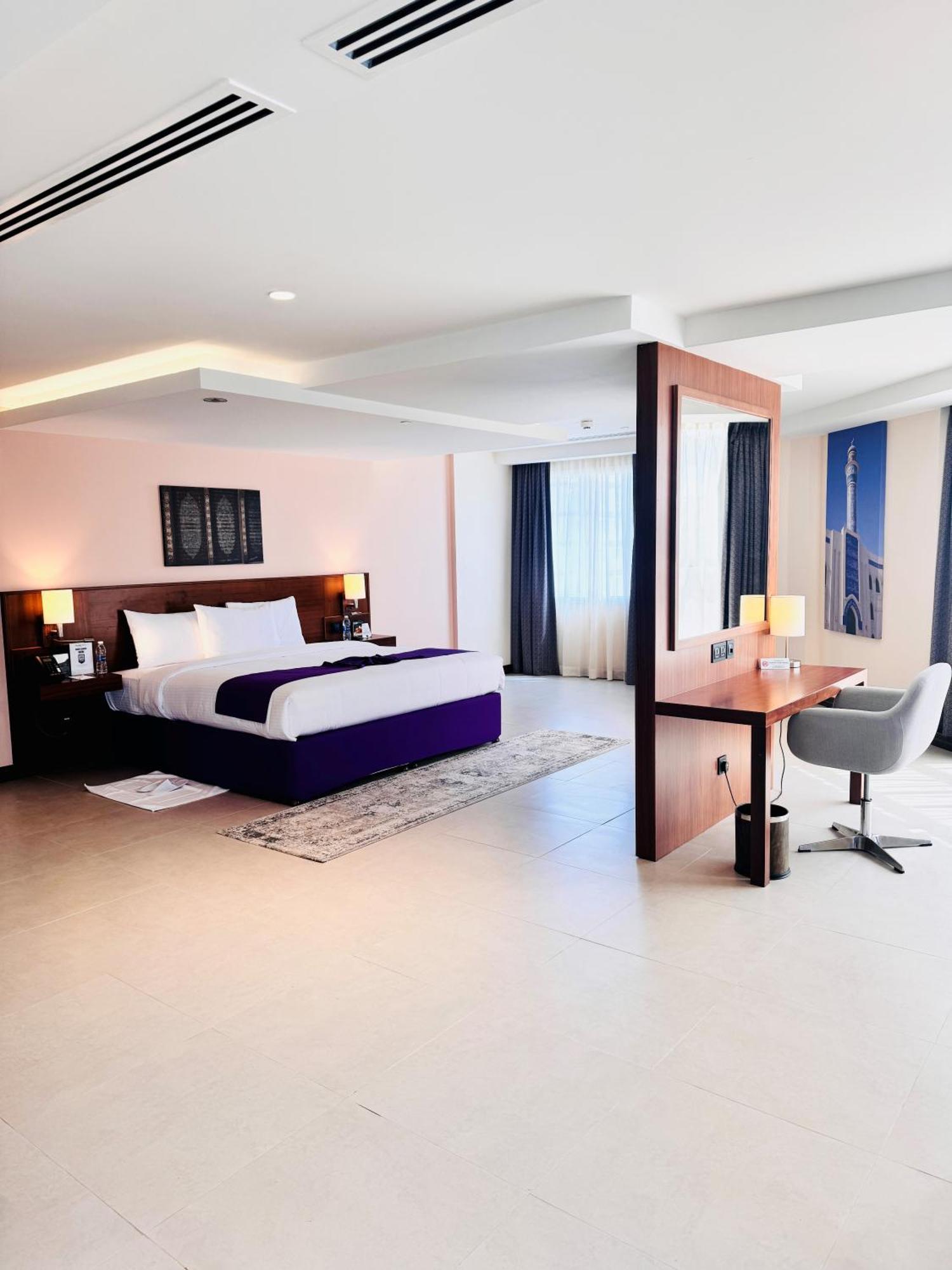 Kyriad Hotel Salalah Esterno foto