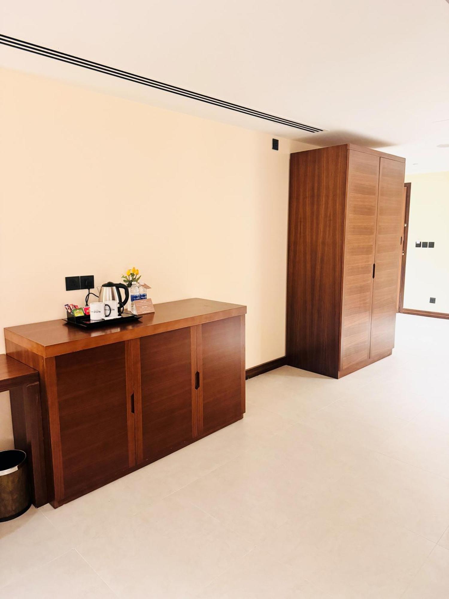 Kyriad Hotel Salalah Esterno foto