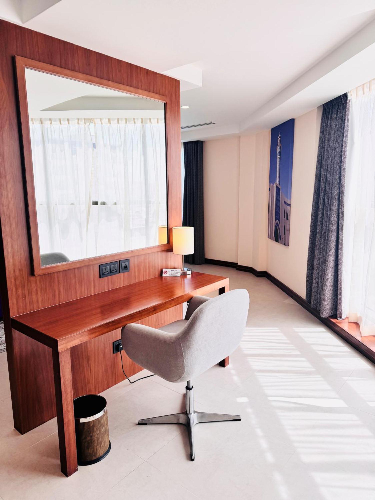 Kyriad Hotel Salalah Esterno foto