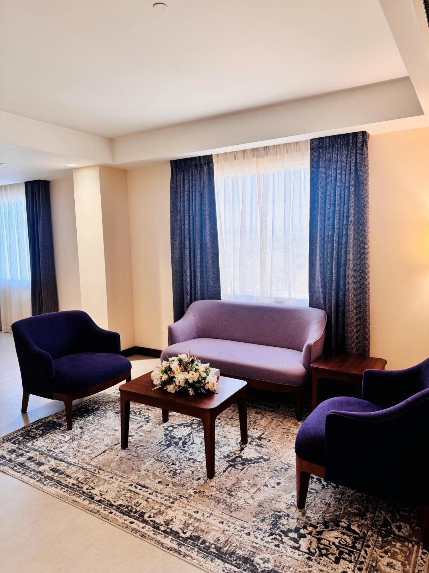 Kyriad Hotel Salalah Esterno foto